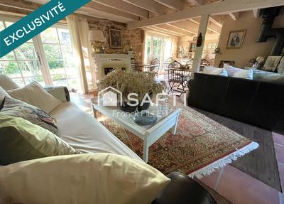 Maison - 282 m² - 8 pièces