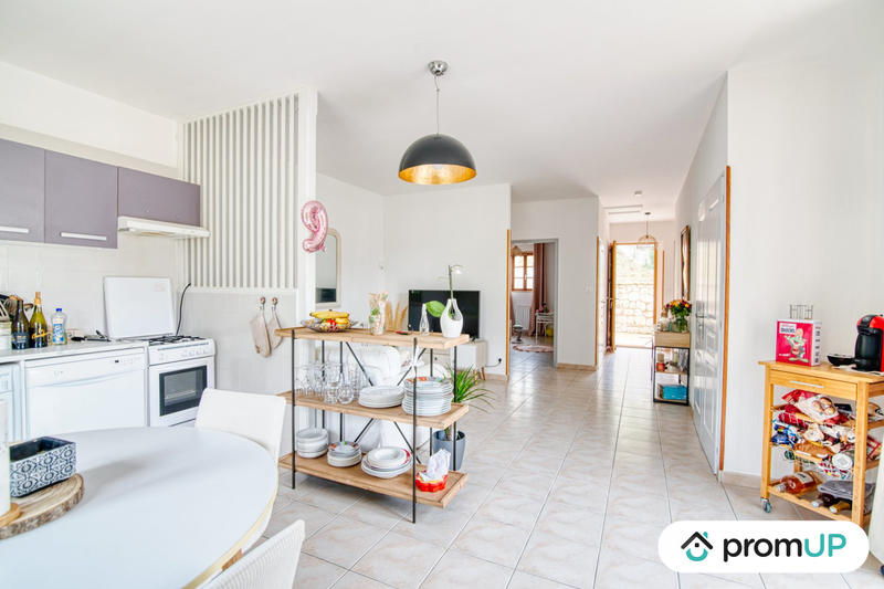 Maison traditionnelle - 340 m² - 16 pièces