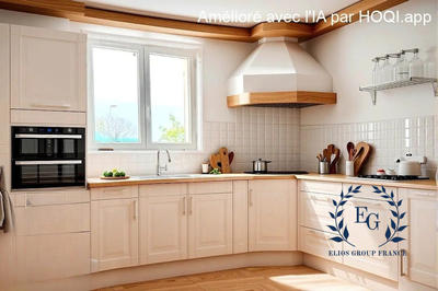 Maison traditionnelle - 272 m² - 10 pièces