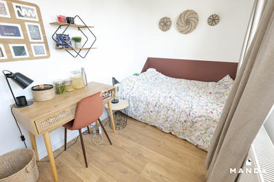 Chambre - 10 m² - 4 pièces