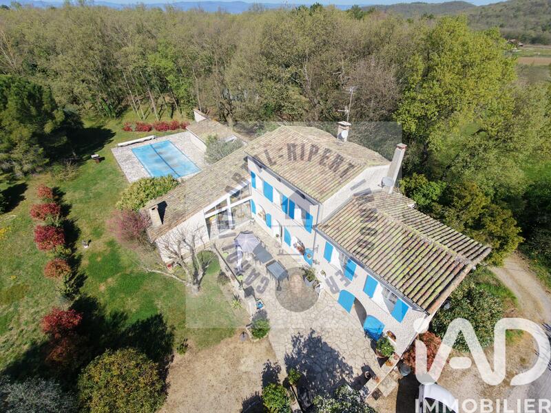 Maison - 160 m² - 7 pièces