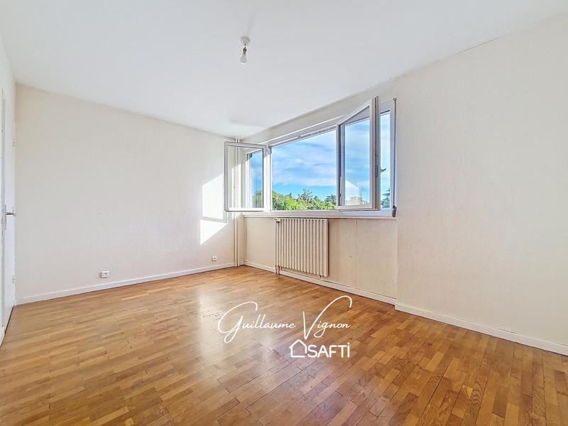 Appartement - 100 m² - 5 pièces