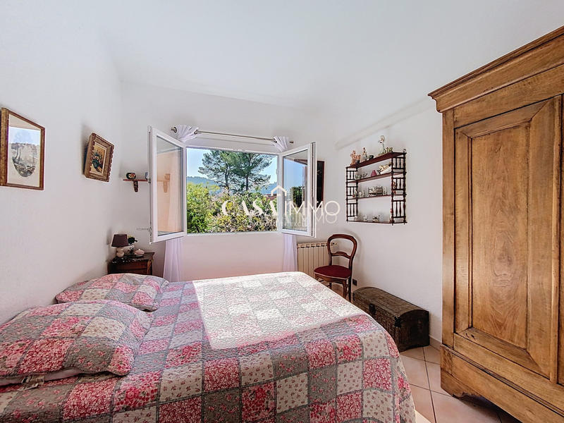 Villa - 90 m² - 4 pièces