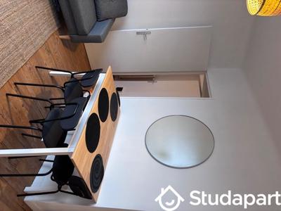 Chambre - 11 m² - 1 pièce