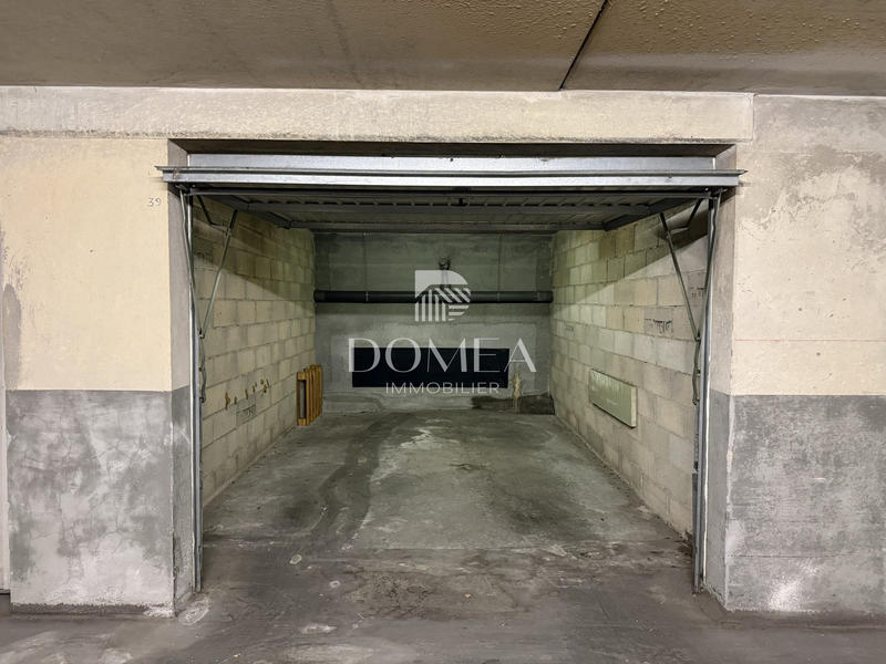 Parking / Garage - 16 m²