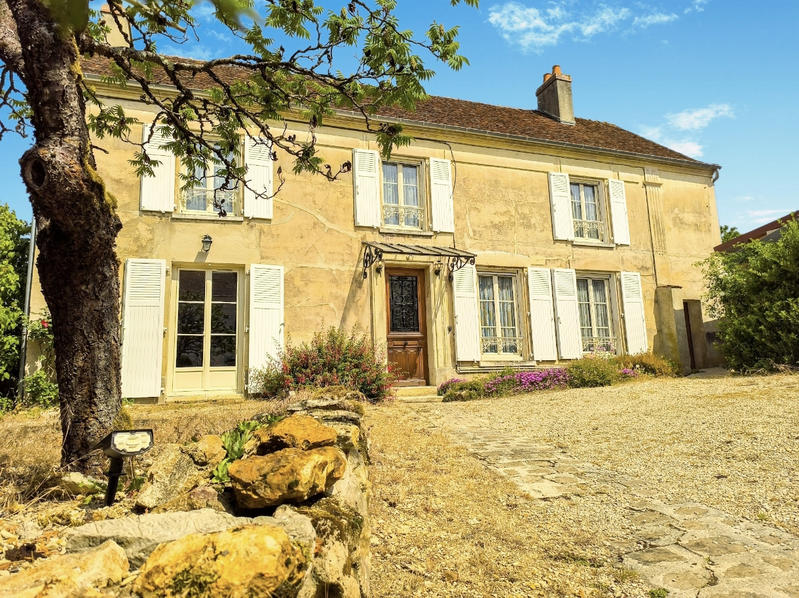 Maison - 208 m² - 7 pièces