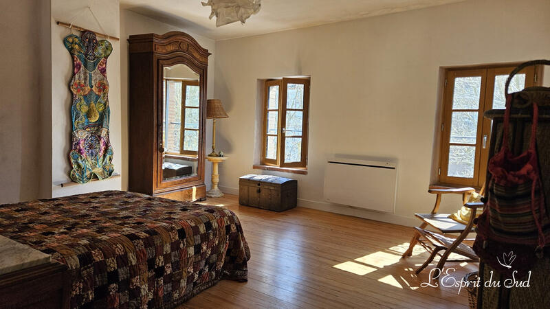 Maison - 196 m² - 8 pièces