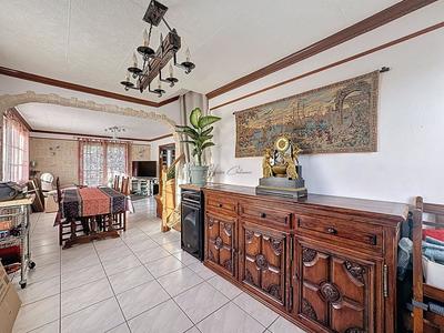 Maison - 122 m² - 6 pièces