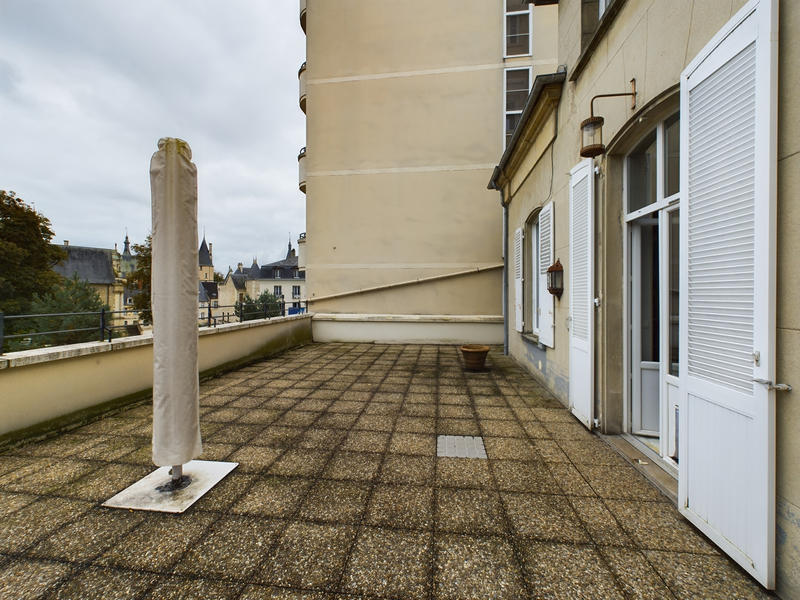 Appartement - 90 m² - 3 pièces