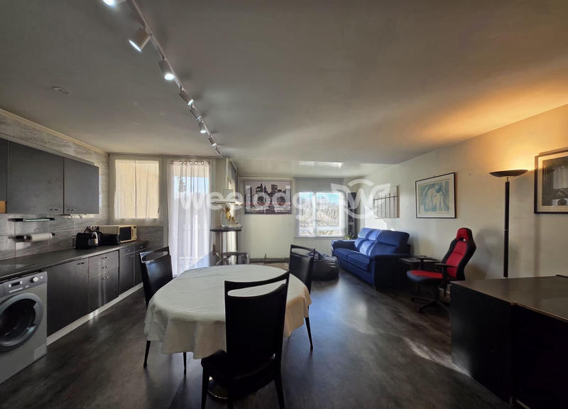 Appartement - 85 m² - 4 pièces