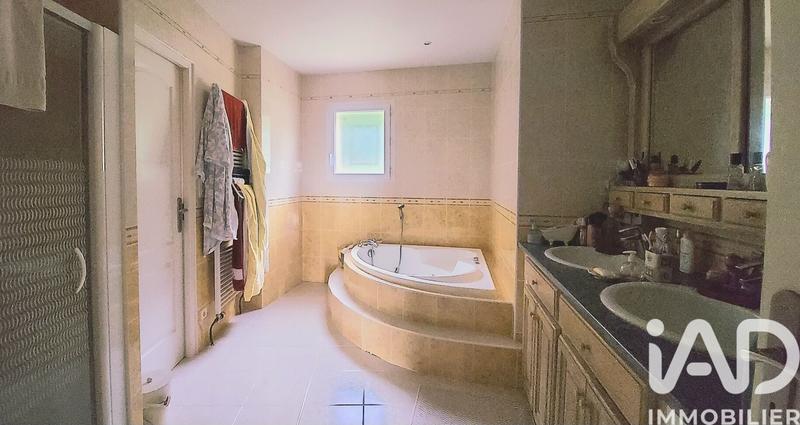 Maison - 140 m² - 4 pièces