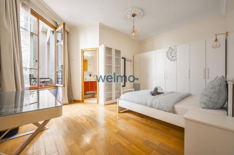 Appartement - 210 m² - 7 pièces