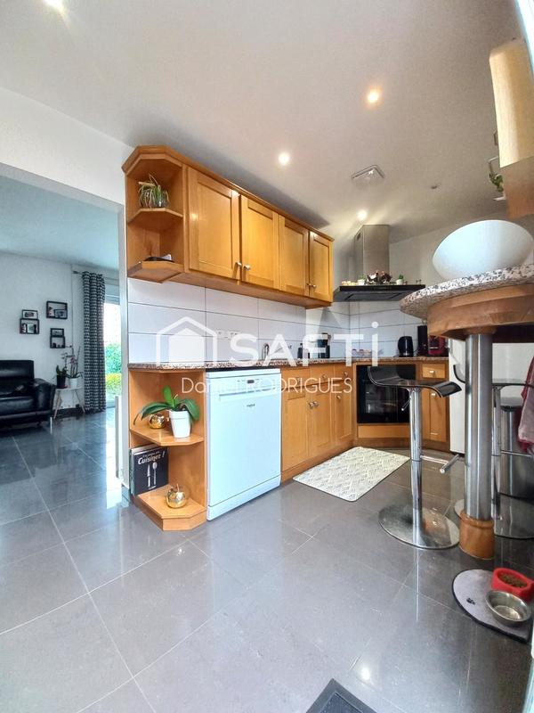 Maison - 91 m² - 5 pièces