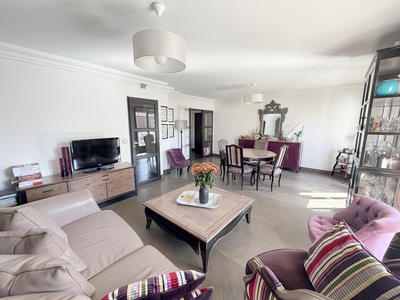 Appartement - 81 m² - 3 pièces