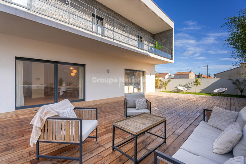 Maison - 189 m² - 5 pièces