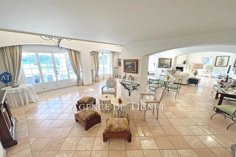 Maison - 251 m² - 5 pièces