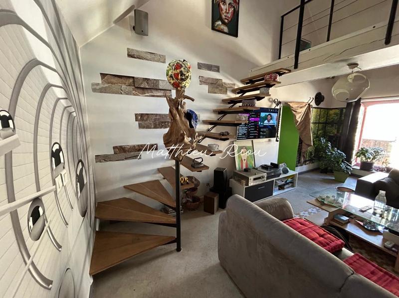 Maison - 101 m² - 5 pièces