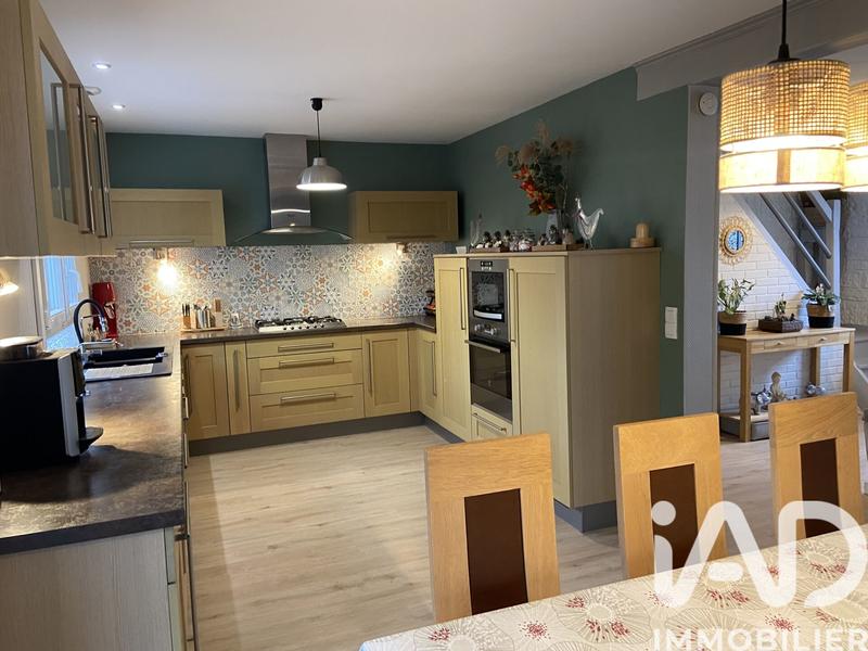 Maison - 98 m² - 5 pièces