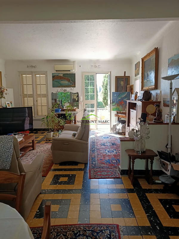 Propriété - 209 m² - 7 pièces