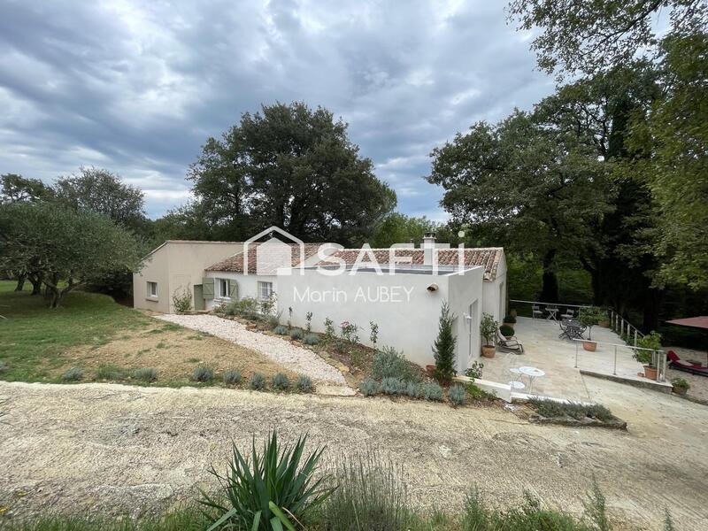 Maison - 144 m² - 9 pièces