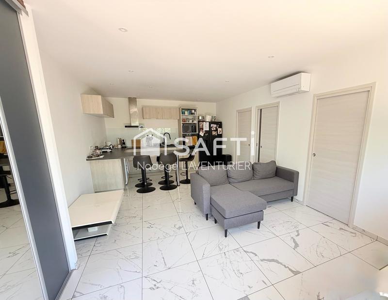 Maison - 238 m² - 9 pièces