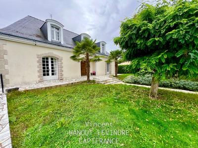 Maison - 191 m² - 7 pièces