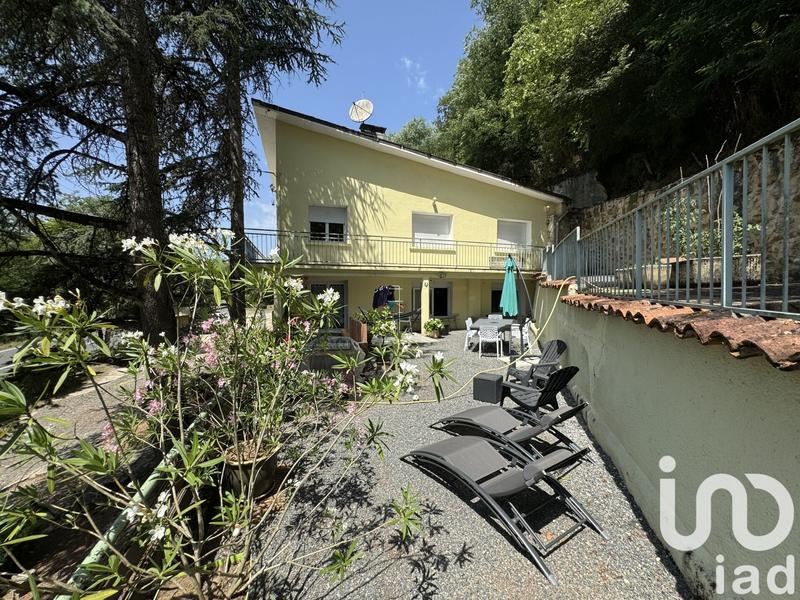 Maison - 182 m² - 7 pièces