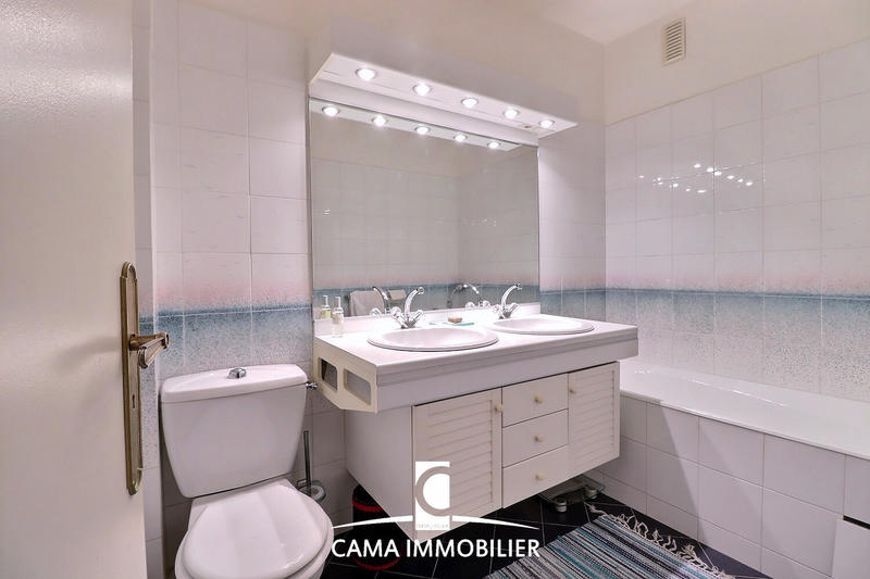 Appartement - 100 m² - 4 pièces