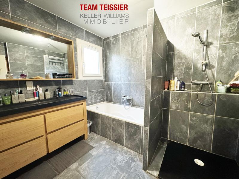 Appartement - 105 m² - 4 pièces