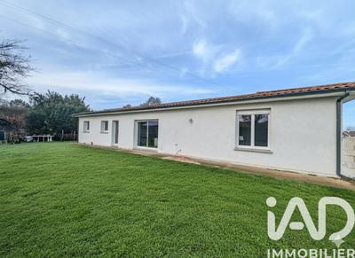 Maison - 92 m² - 4 pièces