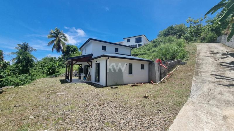 Maison - 82 m² - 4 pièces