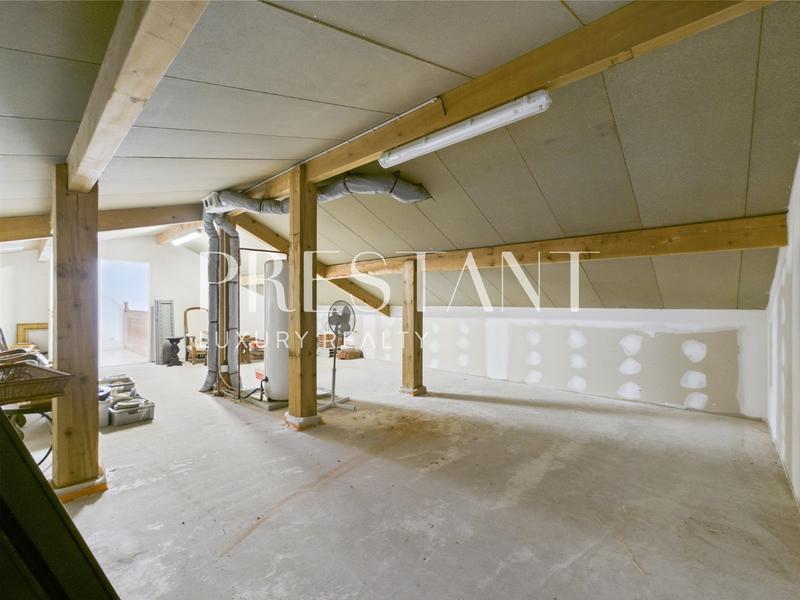 Appartement - 209 m² - 4 pièces