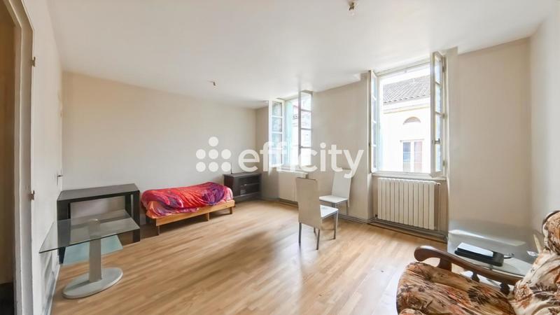 Immeuble - 160 m² - 9 pièces