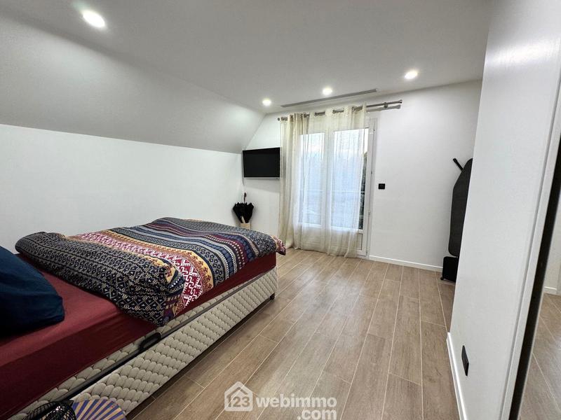 Maison - 200 m² - 7 pièces