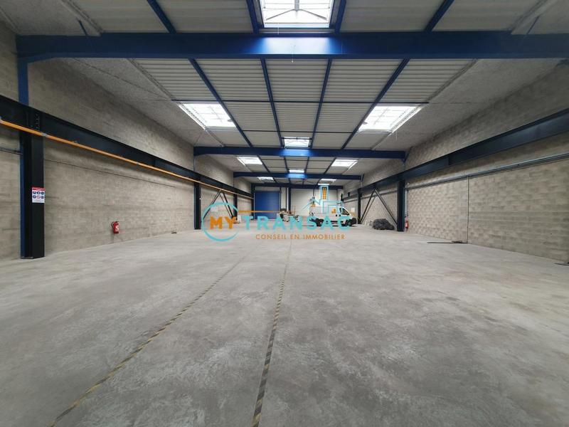 Local d'activités - 1 095 m²
