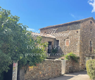 Maison - 270 m² - 4 pièces