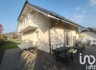 Maison - 213 m² - 7 pièces