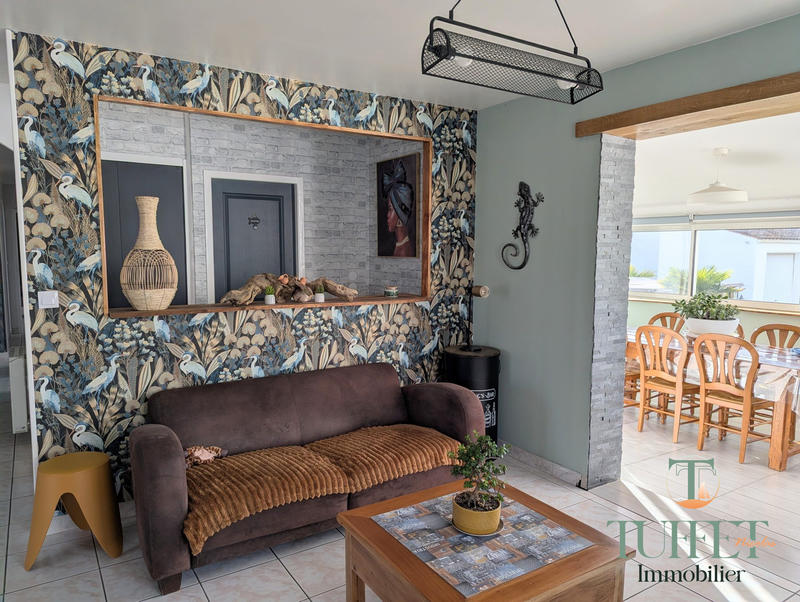 Maison - 121 m² - 6 pièces