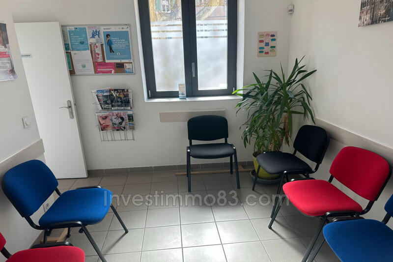 Local commercial - 295 m²