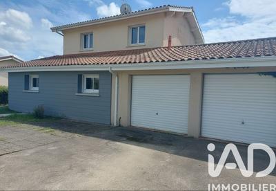 Maison - 105 m² - 6 pièces