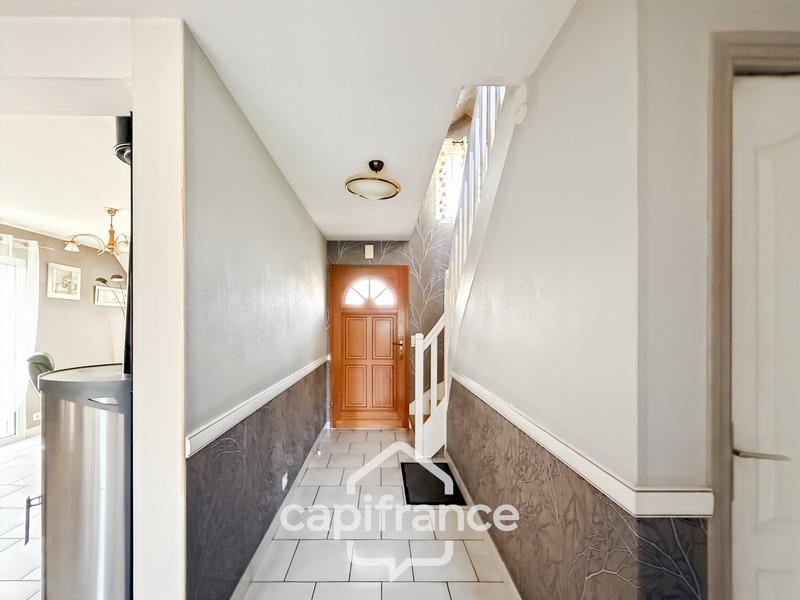 Maison - 98 m² - 5 pièces