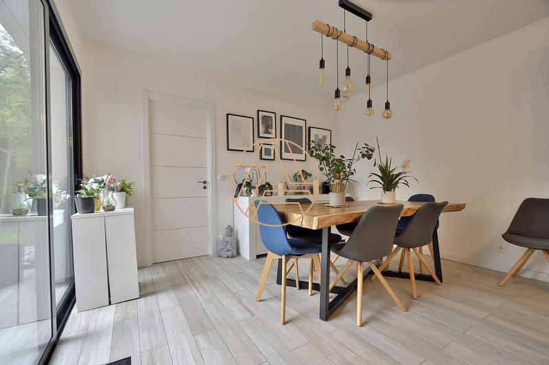 Maison contemporaine - 118 m² - 5 pièces