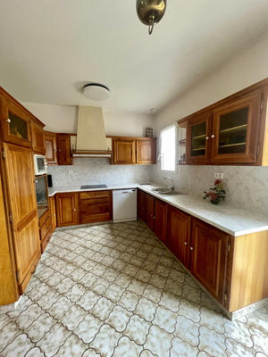 Maison - 214 m² - 5 pièces