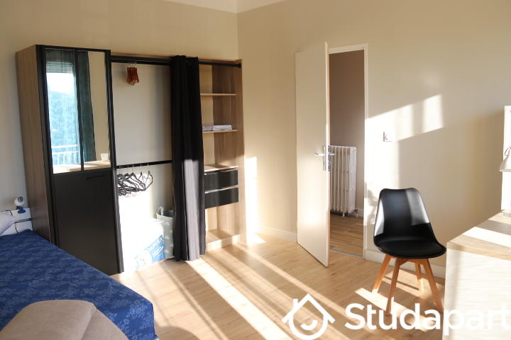 Chambre - 17 m² - 1 pièce