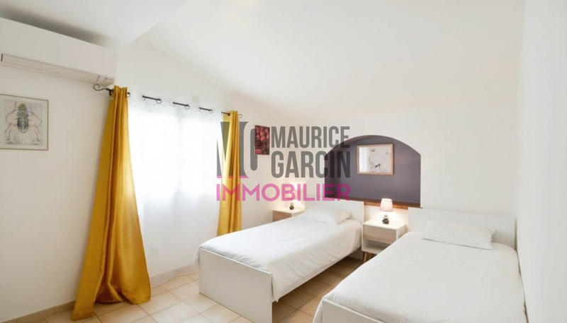 Maison - 215 m² - 6 pièces