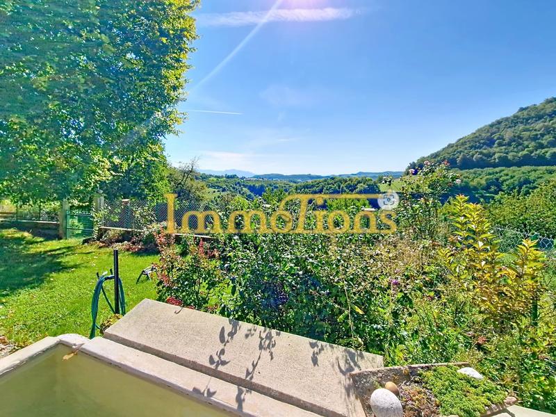 Maison - 210 m² - 7 pièces