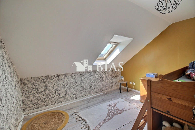 Maison - 298 m² - 10 pièces