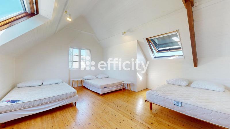 Maison - 133 m² - 6 pièces