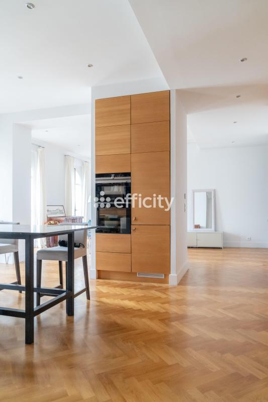 Appartement - 168 m² - 6 pièces