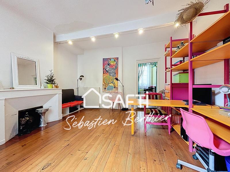 Maison - 210 m² - 7 pièces